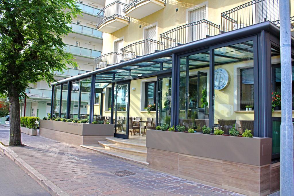 Hotel Philadelphia Cattolica Luaran gambar